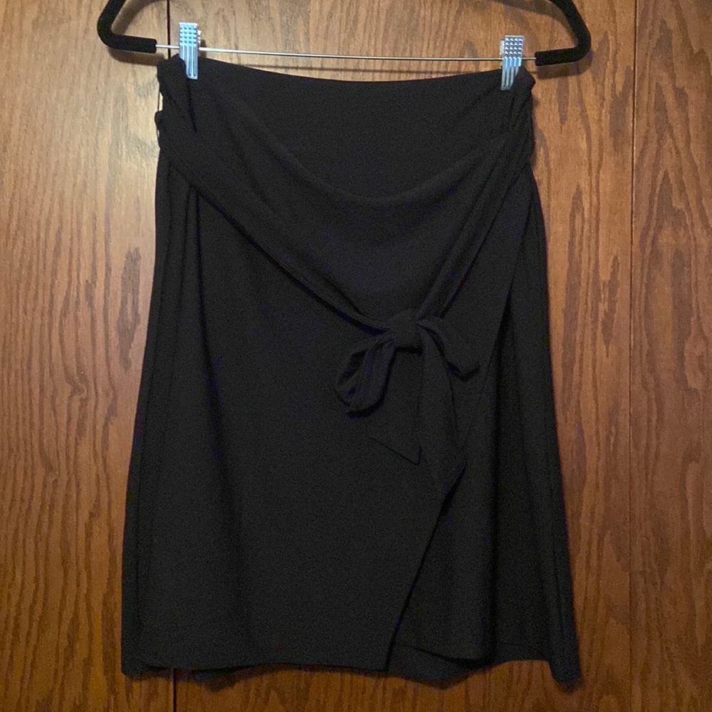 Lyses black skirt worn one or two times.